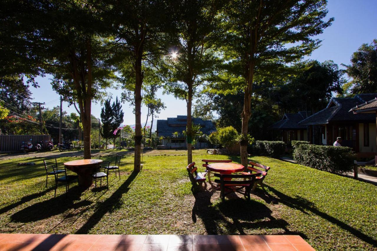 Brick House Hostel Pai Exterior photo